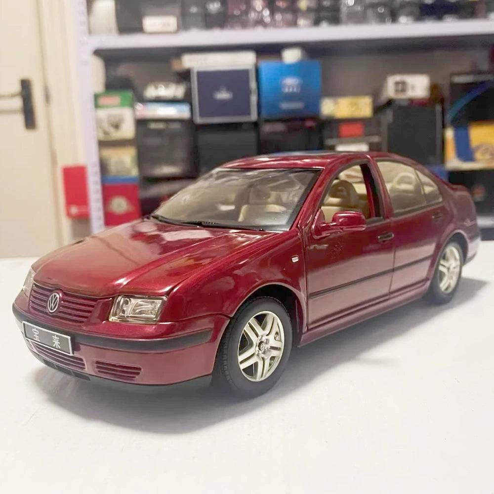 [OEM] 1:18 Volkswagen 1999 Jetta Red Model Car Die-Cast