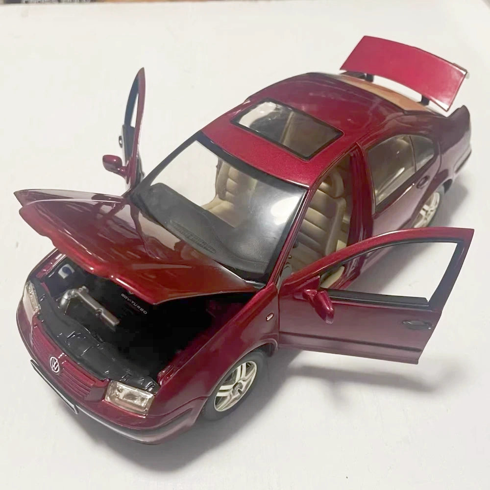 [OEM] 1:18 Volkswagen 1999 Jetta Red Model Car Die-Cast