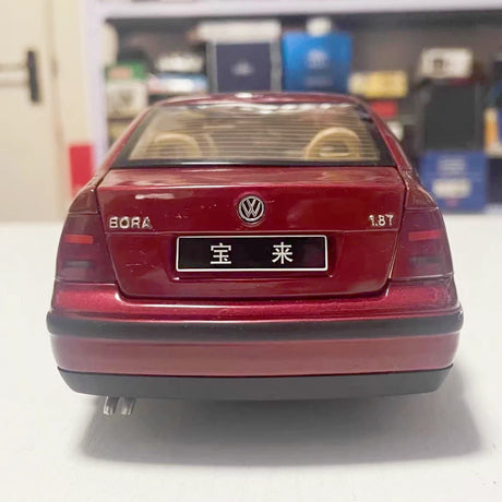 [OEM] 1:18 Volkswagen 1999 Jetta Red Model Car Die-Cast