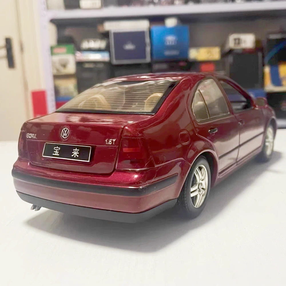 [OEM] 1:18 Volkswagen 1999 Jetta Red Model Car Die-Cast
