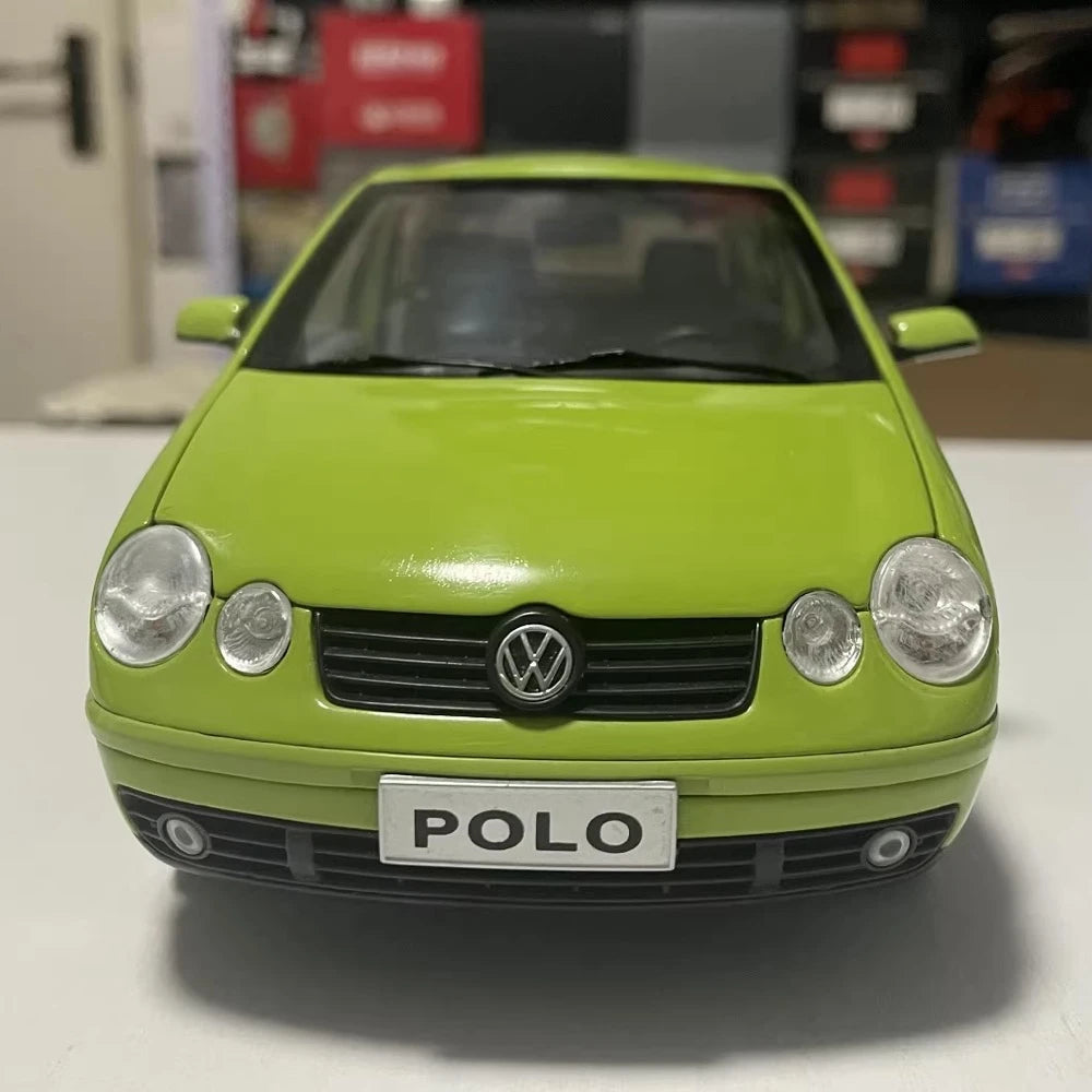 [OEM] 1:18 Volkswagen 2002 Polo 9N Green Model Car Die-Cast