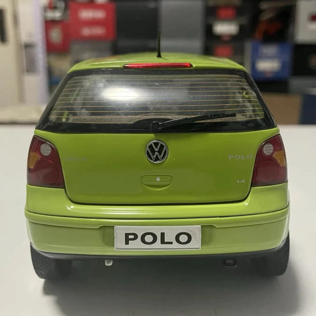 [OEM] 1:18 Volkswagen 2002 Polo 9N Green Model Car Die-Cast
