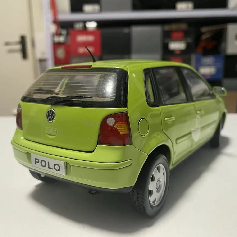 [OEM] 1:18 Volkswagen 2002 Polo 9N Green Model Car Die-Cast