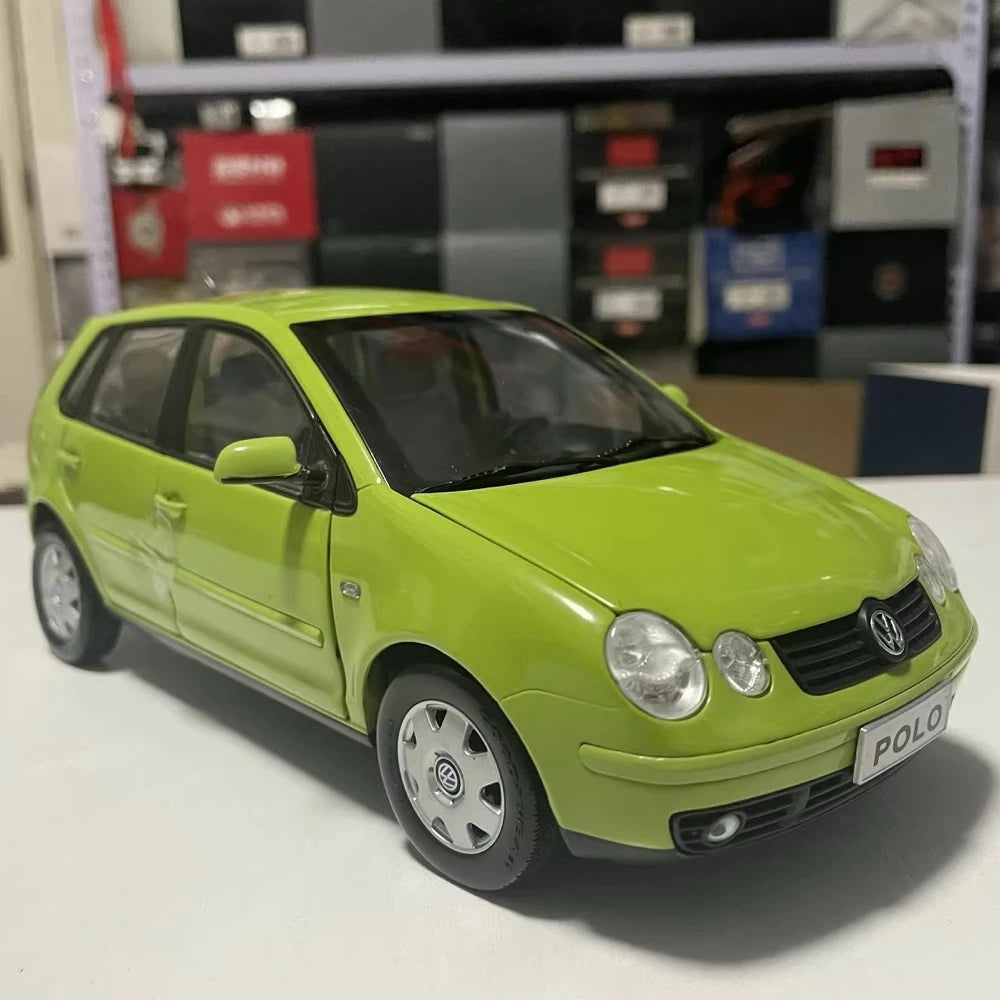 [OEM] 1:18 Volkswagen 2002 Polo 9N Green Model Car Die-Cast
