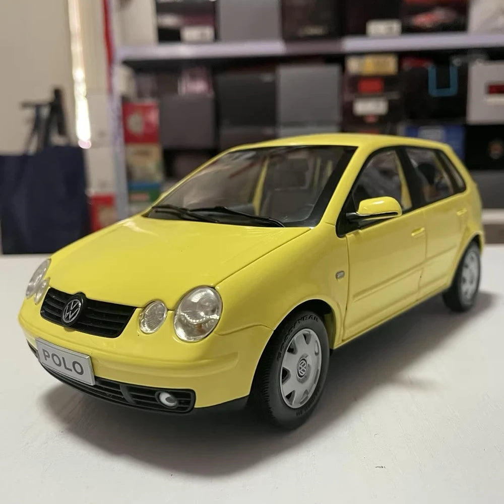 [OEM] 1:18 Volkswagen 2002 Polo 9N Yellow Model Car Die-Cast