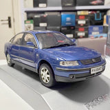 [OEM] 1:18 Volkswagen 2003 Passat B5 Blue Model Car Die-Cast