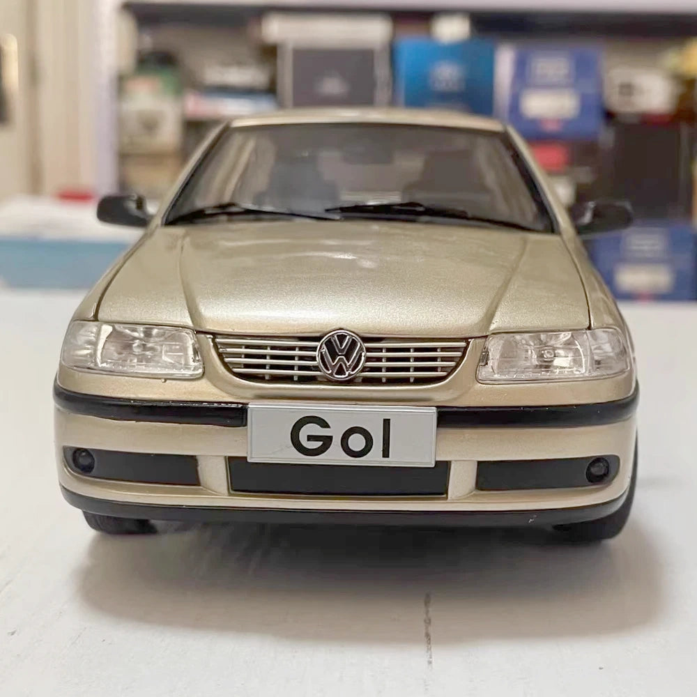[OEM] 1:18 Volkswagen 2004 Gol Gold Model Car Die-Cast