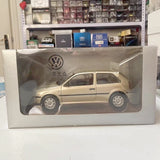 [OEM] 1:18 Volkswagen 2004 Gol Gold Model Car Die-Cast