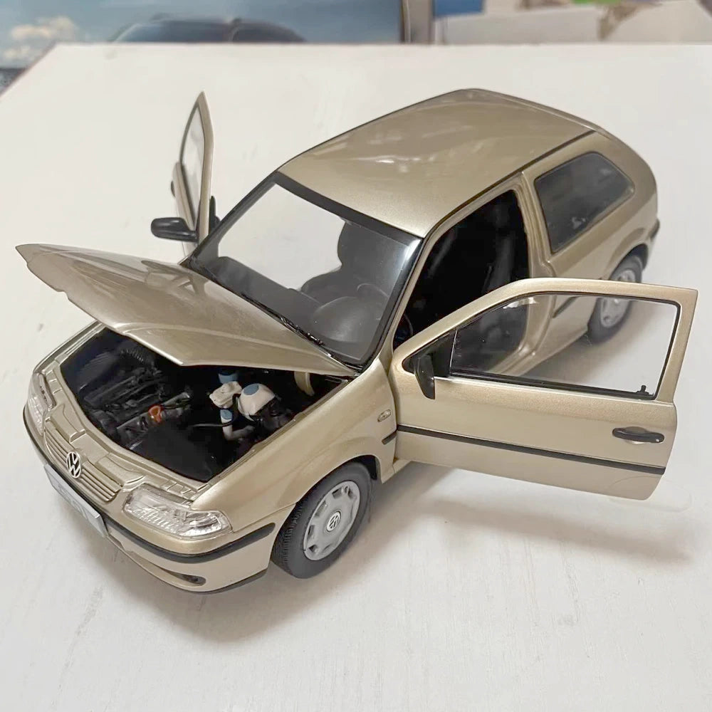 [OEM] 1:18 Volkswagen 2004 Gol Gold Model Car Die-Cast