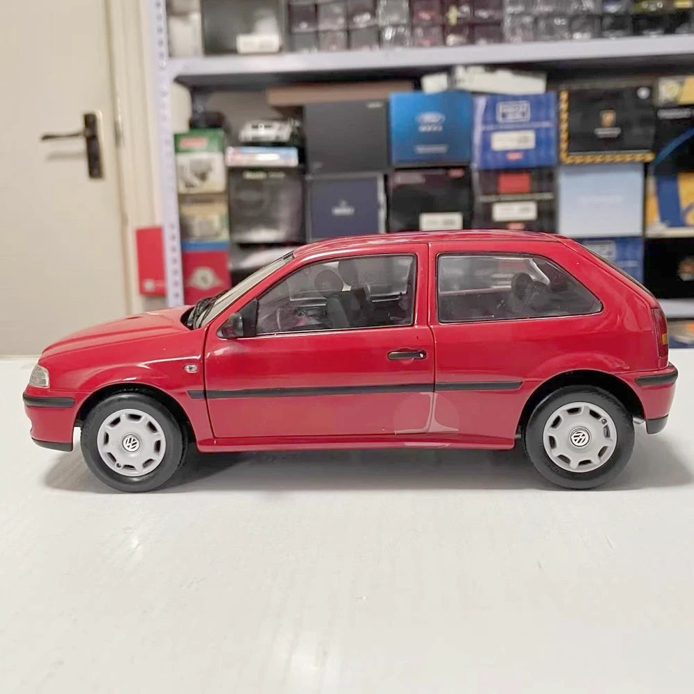 [OEM] 1:18 Volkswagen 2004 Gol Red Model Car Die-Cast