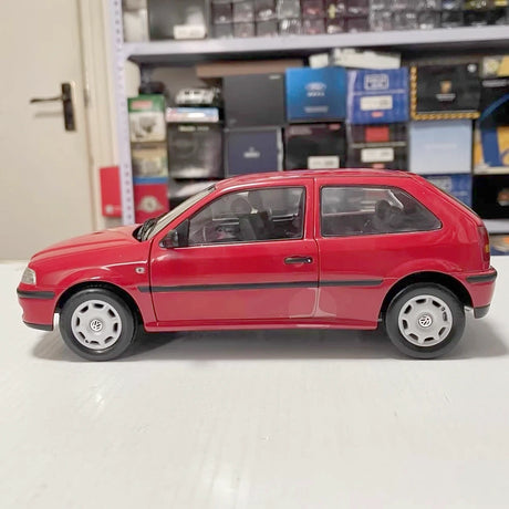 [OEM] 1:18 Volkswagen 2004 Gol Red Model Car Die-Cast