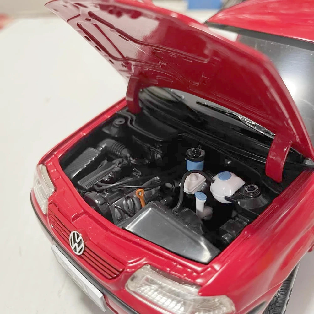 [OEM] 1:18 Volkswagen 2004 Gol Red Model Car Die-Cast