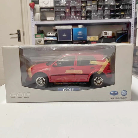 [OEM] 1:18 Volkswagen 2004 Golf Mk4 Red Model Car Die-Cast