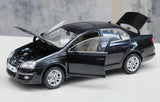 [OEM] 1:18 Volkswagen 2005 Jetta svart modellbil Die-Cast