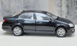 [OEM] 1:18 Volkswagen 2005 Jetta svart modellbil Die-Cast