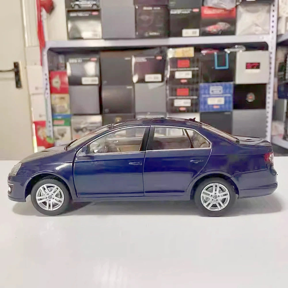 [OEM] 1:18 Volkswagen 2005 Jetta blu modellino di auto Die-Cast