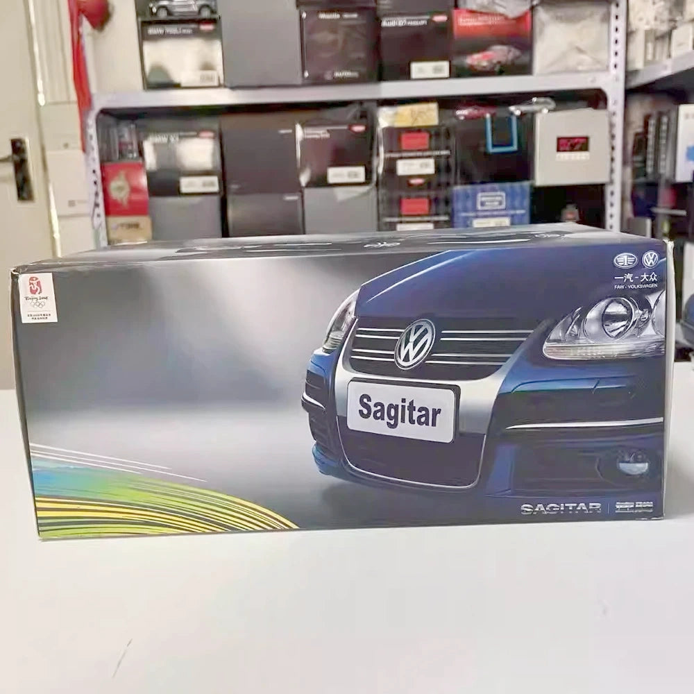 [OEM] 1:18 Volkswagen 2005 Jetta Blue Model Car Die-Cast