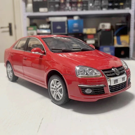 [OEM] 1:18 Volkswagen 2005 Jetta Red Model Car Die-Cast