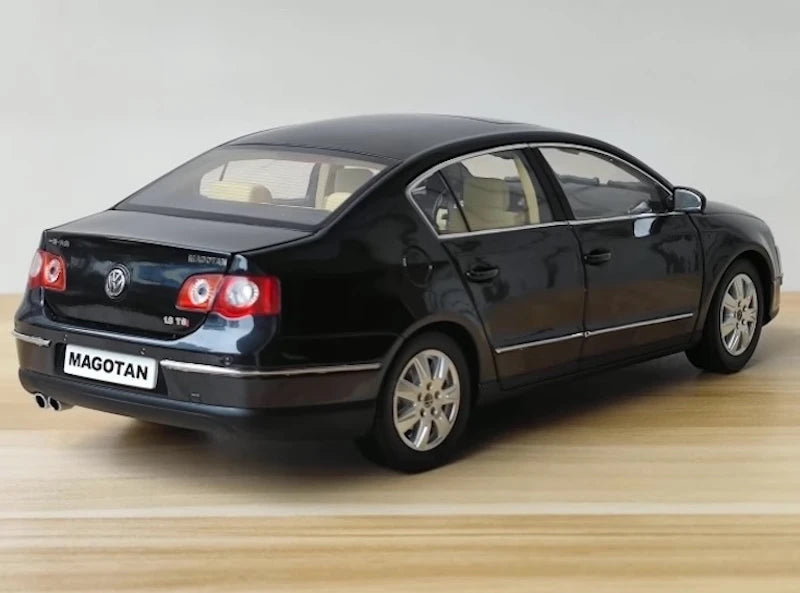 [OEM] 1:18 Volkswagen 2005 Magotan B6 Passat Black Model Car Die-Cast
