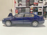 [OEM] 1:18 Volkswagen 2005 Magotan B6 Passat Blue Model Car Die-Cast