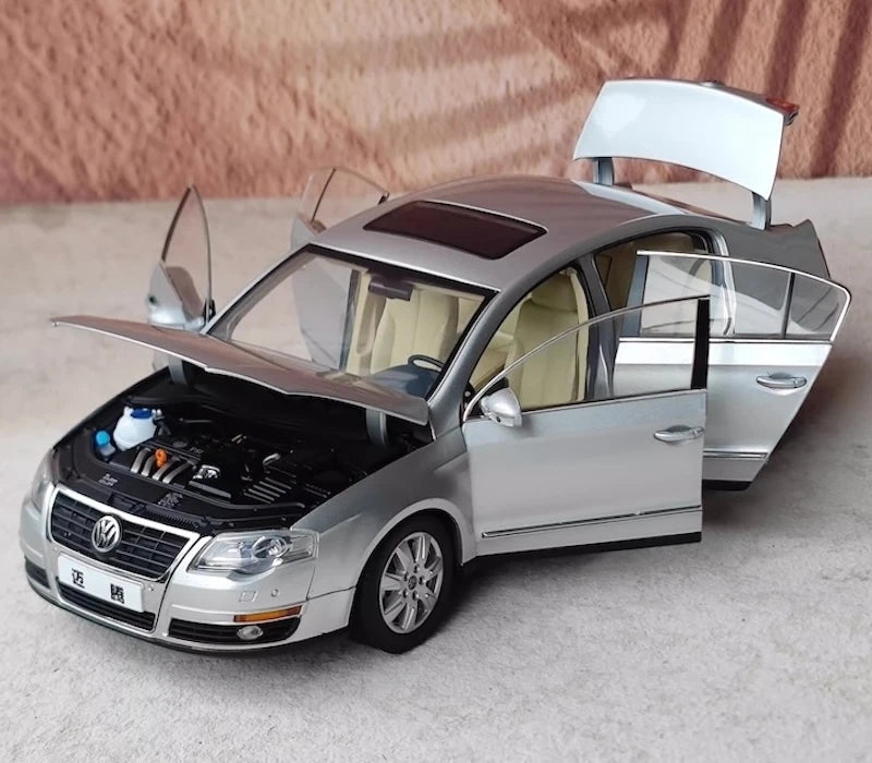 [OEM] 1:18 Volkswagen 2005 Magotan B6 Passat Silver Model Car Die-Cast