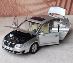[OEM] 1:18 Volkswagen 2005 Magotan B6 Passat Silver Model Car Die-Cast