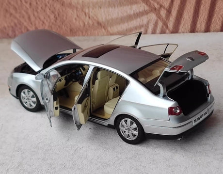 [OEM] 1:18 Volkswagen 2005 Magotan B6 Passat Silver Model Car Die-Cast