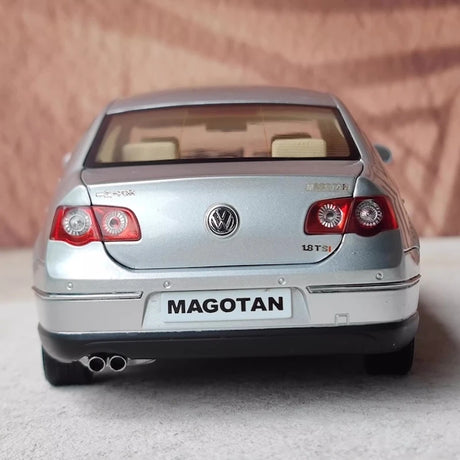 [OEM] 1:18 Volkswagen 2005 Magotan B6 Passat Silver Model Car Die-Cast