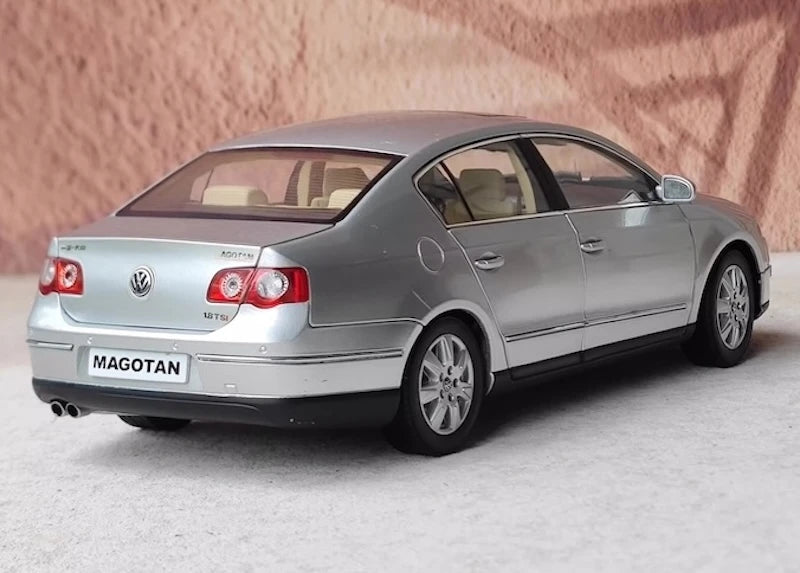 [OEM] 1:18 Volkswagen 2005 Magotan B6 Passat Silver Model Car Die-Cast