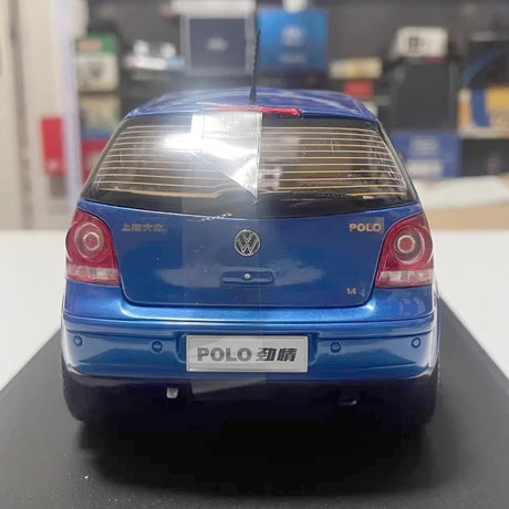 [OEM] 1:18 Volkswagen 2006 Polo Hatchback Blue Model Car Die-Cast