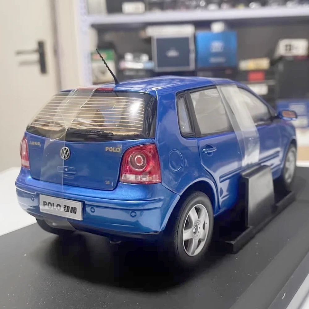 [OEM] 1:18 Volkswagen 2006 Polo Hatchback bleu voiture miniature Die-Cast
