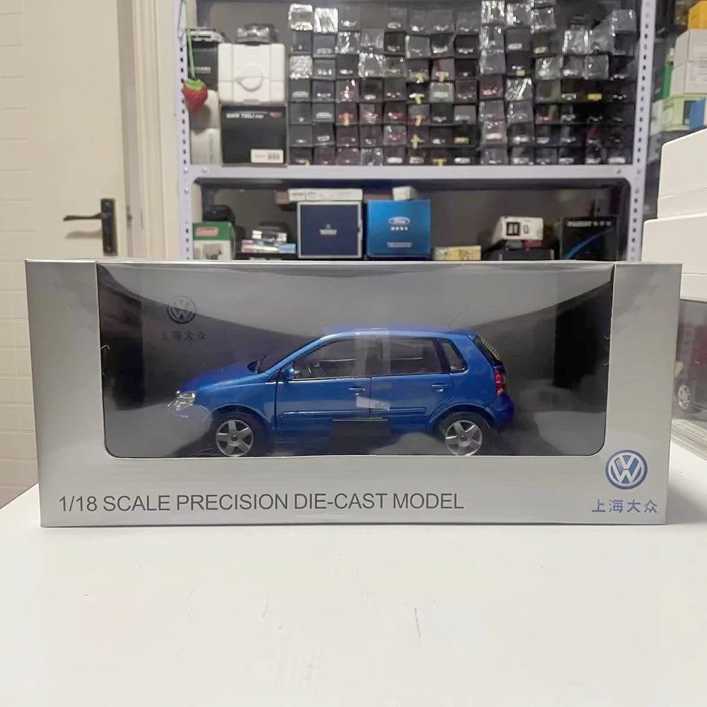 [OEM] 1:18 Volkswagen 2006 Polo Hatchback Blue Model Car Die-Cast