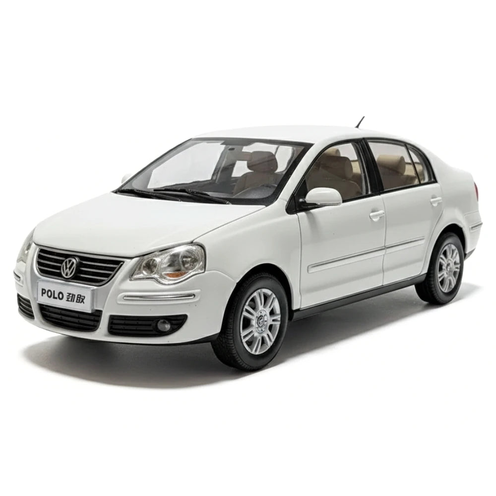 [OEM] 1:18 Volkswagen 2006 Polo Sedan White Model Car Die-Cast