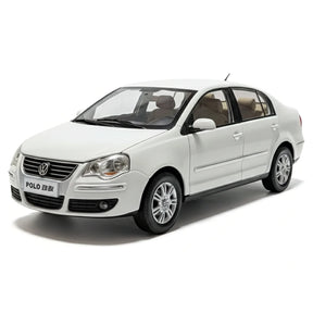 [OEM] 1:18 Volkswagen 2006 Polo Sedan valkoinen pienoismalli Die-Cast