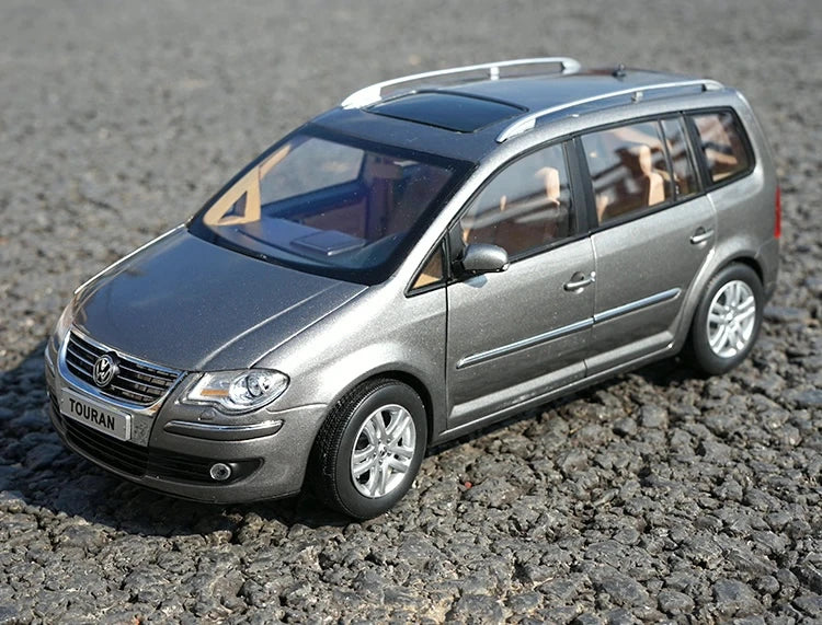 [OEM] 1:18 Volkswagen 2006 Touran Gray Model Car Die-Cast