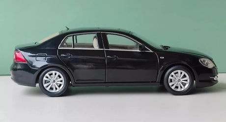 [OEM] 1:18 Volkswagen 2008 Jetta Black Model Car Die-Cast