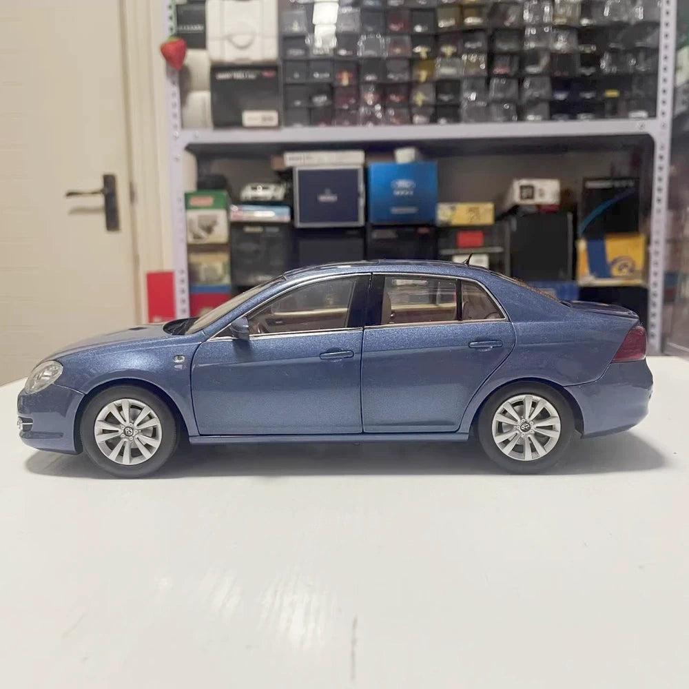 [OEM] 1:18 Volkswagen 2008 Jetta Blue Model Car Die-Cast