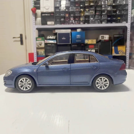[OEM] 1:18 Volkswagen 2008 Jetta Blue Model Car Die-Cast