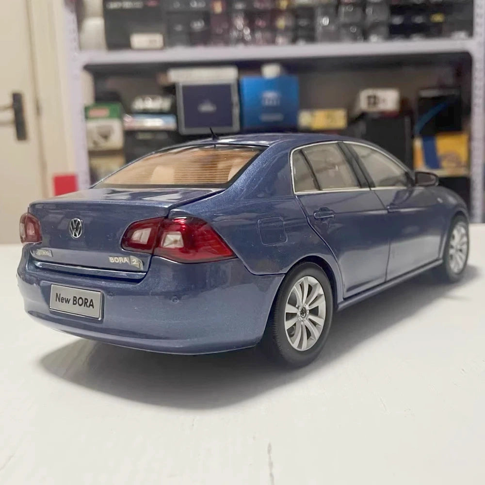 [OEM] 1:18 Volkswagen 2008 Jetta Blue Model Car Die-Cast