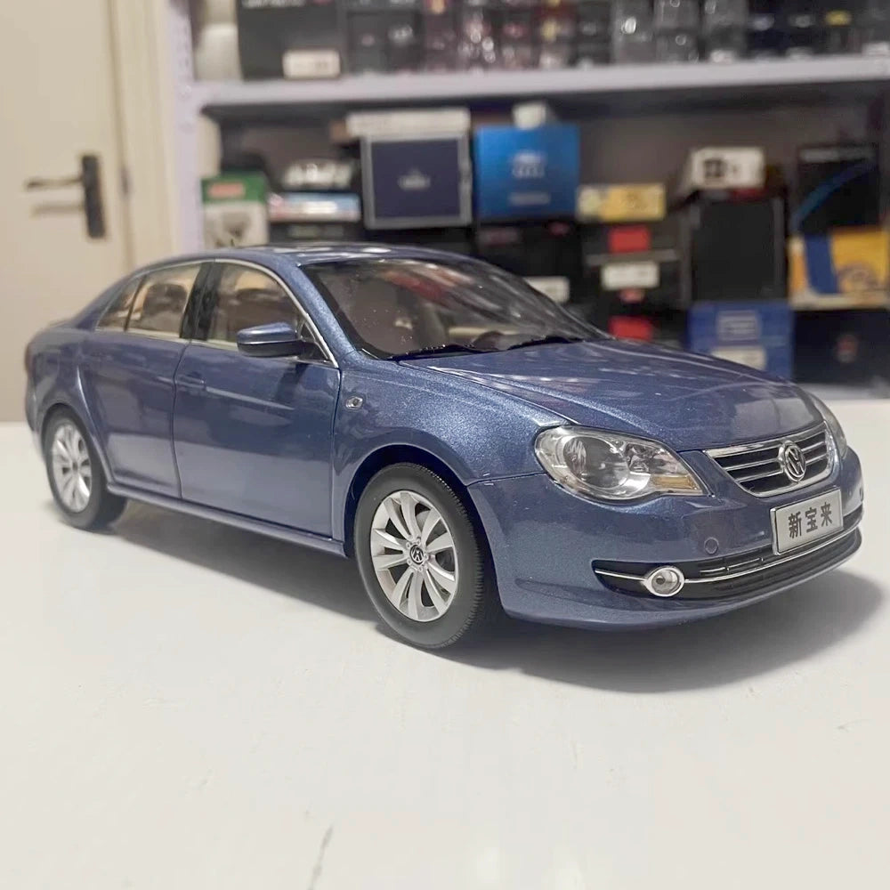 [OEM] 1:18 Volkswagen 2008 Jetta Blue Model Car Die-Cast
