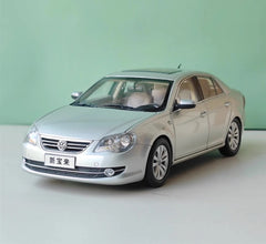 [OEM] 1:18 Volkswagen 2008 Jetta Silver Model Car Die-Cast