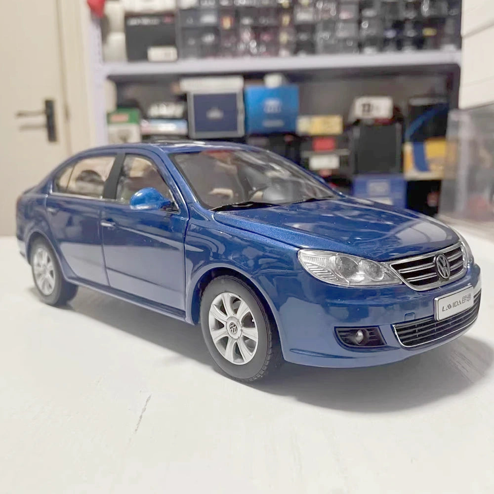 [OEM] 1:18 Volkswagen 2008 Lavida Blue Model Car Die-Cast