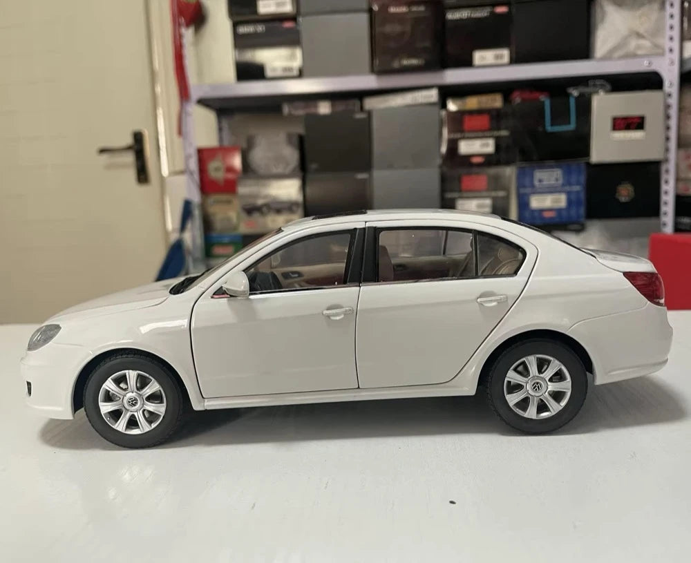 [OEM] 1:18 Volkswagen 2008 Lavida ホワイト モデルカー Die-Cast