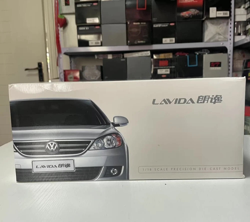 [OEM] 1:18 Volkswagen 2008 Lavida bianco modellino di auto Die-Cast