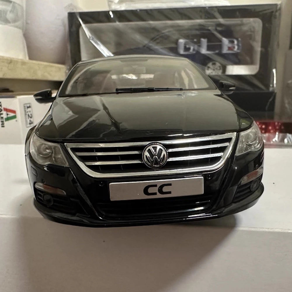 [OEM] 1:18 Volkswagen 2008 Passat CC Black Model Car Die-Cast