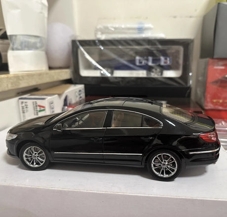 [OEM] 1:18 Volkswagen 2008 Passat CC Black Model Car Die-Cast