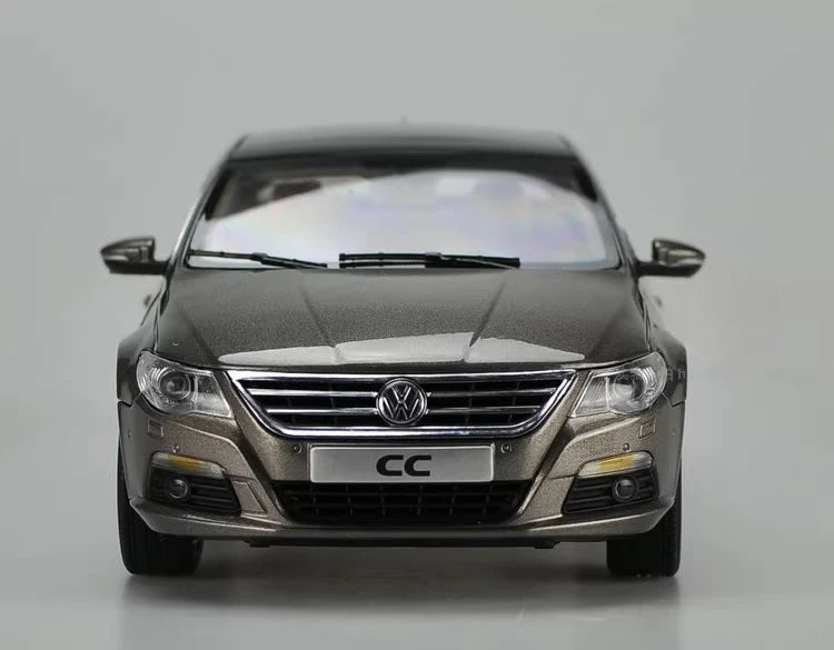 [OEM] 1:18 Volkswagen 2008 Passat CC marrone modellino di auto Die-Cast