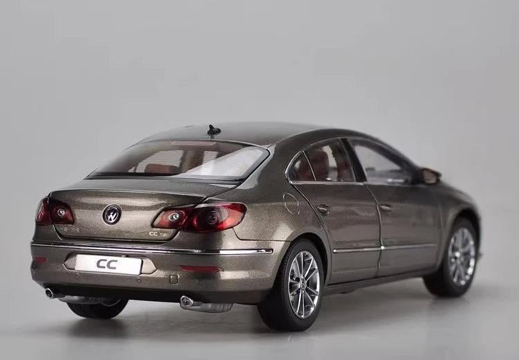[OEM] 1:18 Volkswagen 2008 Passat CC marrone modellino di auto Die-Cast