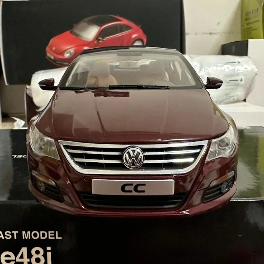 [OEM] 1:18 Volkswagen 2008 Passat CC rosso modellino di auto Die-Cast