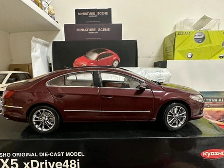 [OEM] 1:18 Volkswagen 2008 Passat CC Red Model Car Die-Cast